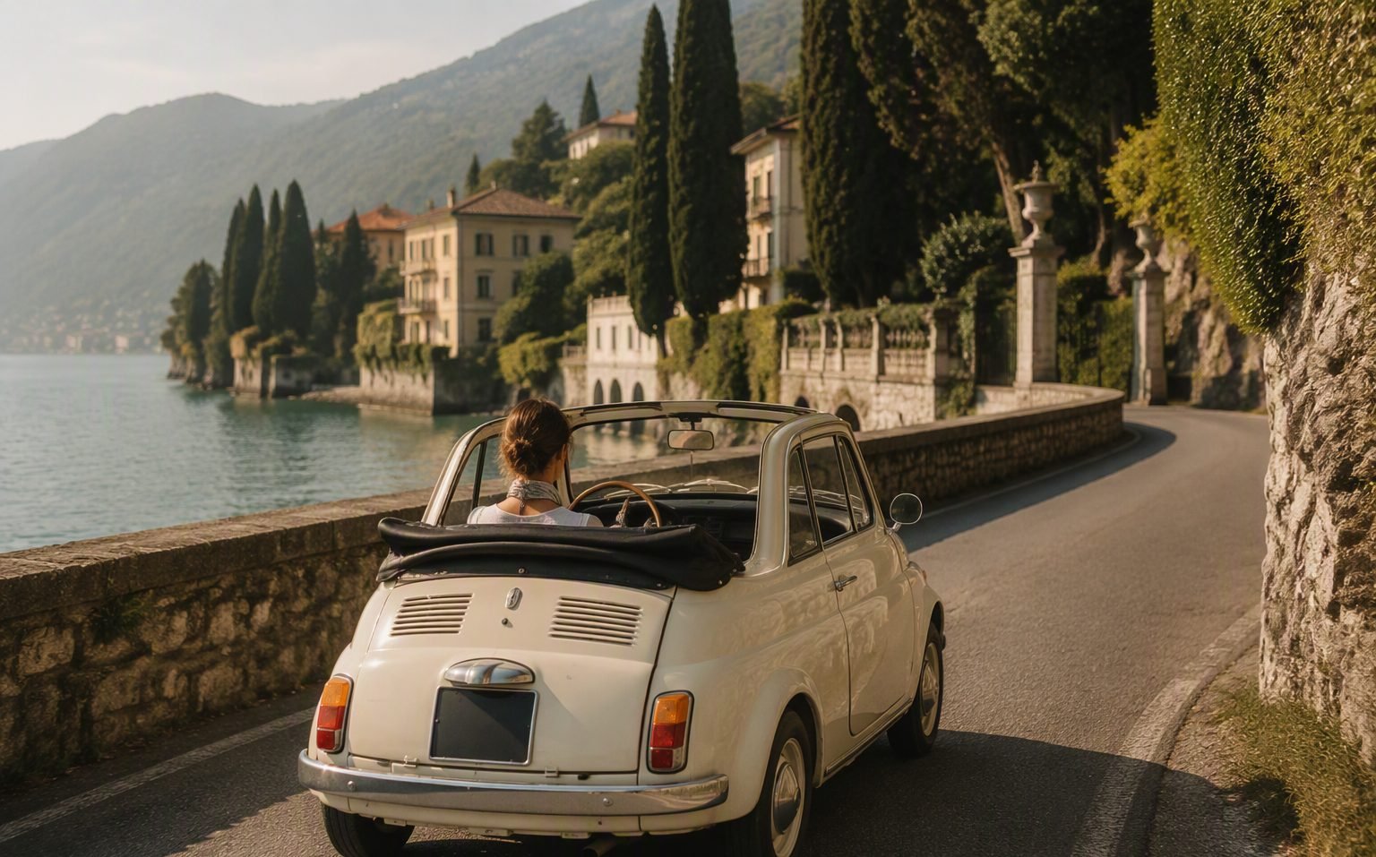 Vintage car tour around Lake Como